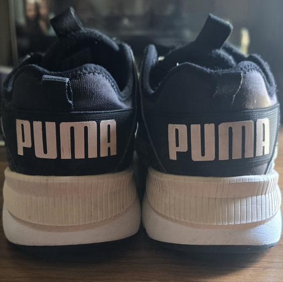 PUMA Softride Harmony Sneaker Size Womens 9 - Picture 2 of 8